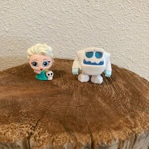 Frozen Doorables  Mini Figures Set - Blue and White